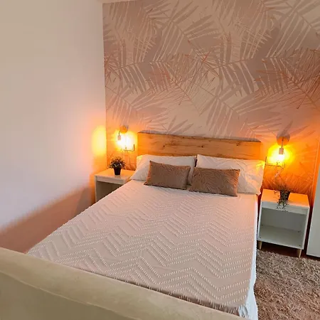Apartment A Escola